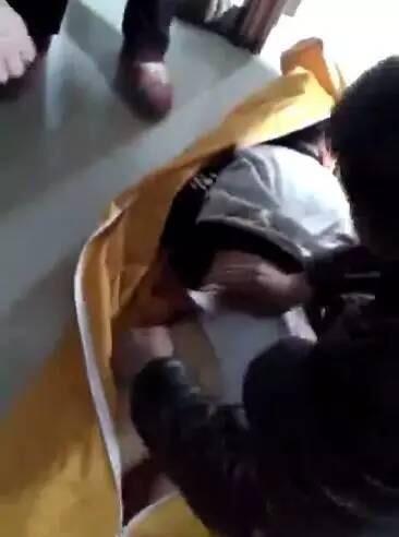 澳门6合开奖结果和女子强拽小孩被刑拘与女子强拽小孩被刑拘视频