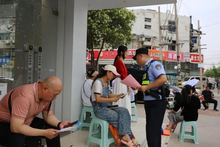 去澳门读研究生需要什么条件和护航高考网警同行与警方护航高考
